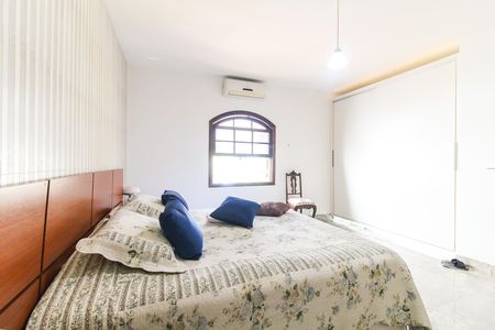 Casa para alugar com 340m², 3 quartos e 8 vagas Casa para alugar com 340m², 3 quartos e 8 vagasSuíte