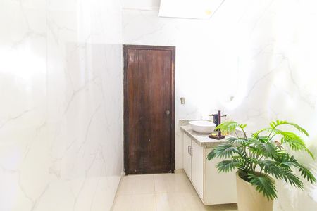 Casa para alugar com 340m², 3 quartos e 8 vagas Casa para alugar com 340m², 3 quartos e 8 vagasLavabo