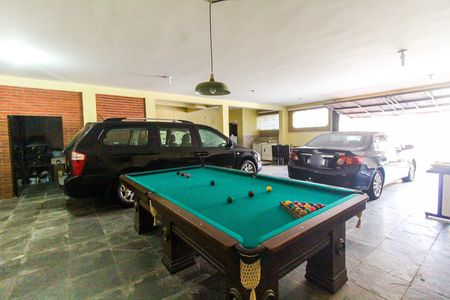 Garagem de casa à venda com 3 quartos, 340m² em Jardim Nossa Senhora do Carmo, São Paulo