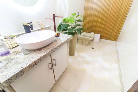 Casa para alugar com 340m², 3 quartos e 8 vagas Casa para alugar com 340m², 3 quartos e 8 vagasLavabo