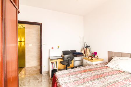 Casa para alugar com 340m², 3 quartos e 8 vagas Casa para alugar com 340m², 3 quartos e 8 vagasQuarto 2