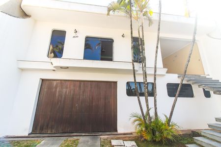 Casa para alugar com 340m², 3 quartos e 8 vagas Casa para alugar com 340m², 3 quartos e 8 vagasQuintal