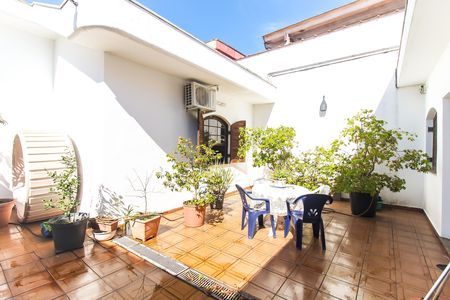 Casa para alugar com 340m², 3 quartos e 8 vagas Casa para alugar com 340m², 3 quartos e 8 vagasÁrea Gourmet