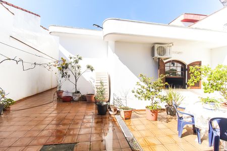 Casa para alugar com 340m², 3 quartos e 8 vagas Casa para alugar com 340m², 3 quartos e 8 vagasÁrea Gourmet