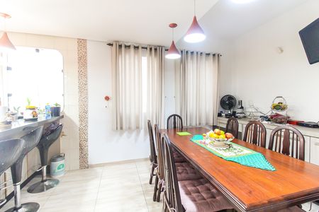 Casa para alugar com 340m², 3 quartos e 8 vagas Casa para alugar com 340m², 3 quartos e 8 vagasCozinha