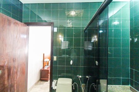 Casa para alugar com 340m², 3 quartos e 8 vagas Casa para alugar com 340m², 3 quartos e 8 vagasBanheiro da Suíte