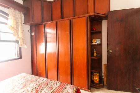Casa para alugar com 340m², 3 quartos e 8 vagas Casa para alugar com 340m², 3 quartos e 8 vagasQuarto 2