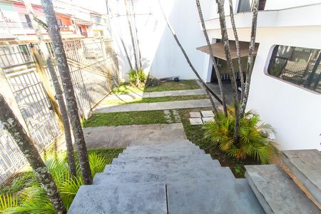 Casa para alugar com 340m², 3 quartos e 8 vagas Casa para alugar com 340m², 3 quartos e 8 vagasQuintal