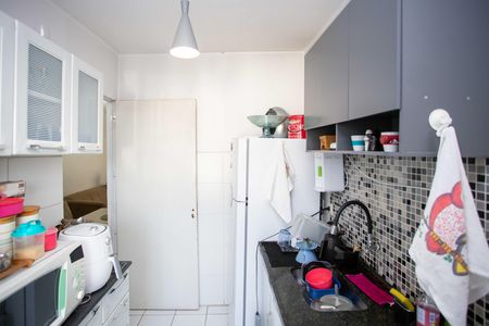 Cozinha de apartamento para alugar com 2 quartos, 48m² em Serraria, Diadema