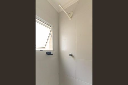 Casa de condomínio para alugar com 62m², 3 quartos e 1 vaga Casa de condomínio para alugar com 62m², 3 quartos e 1 vagaBanheiro da Suíte 2