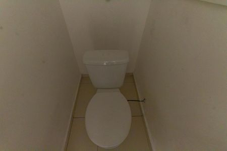 Lavabo de casa de condomínio para alugar com 3 quartos, 62m² em Vila Nova Savoia, São Paulo
