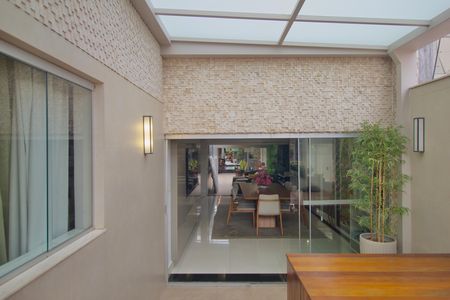 Apartamento para alugar com 320m², 4 quartos e 2 vagasPiscina