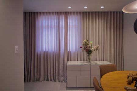 Apartamento para alugar com 320m², 4 quartos e 2 vagasCopa