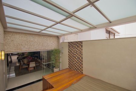 Apartamento para alugar com 320m², 4 quartos e 2 vagasPiscina