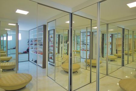 Apartamento para alugar com 320m², 4 quartos e 2 vagasCloset da Suite 1