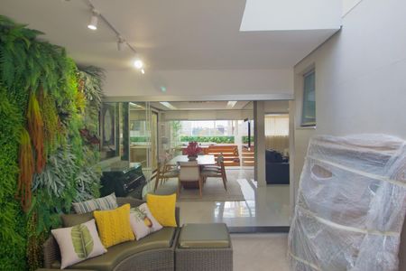 Apartamento para alugar com 320m², 4 quartos e 2 vagasÁrea Privativa