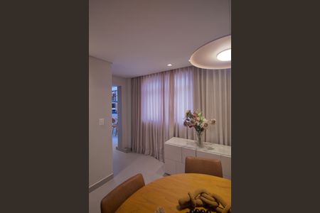 Apartamento para alugar com 320m², 4 quartos e 2 vagasCopa