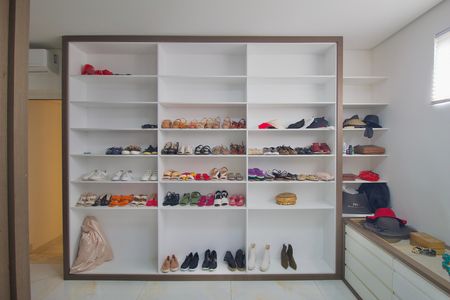 Apartamento para alugar com 320m², 4 quartos e 2 vagasCloset da Suite 1
