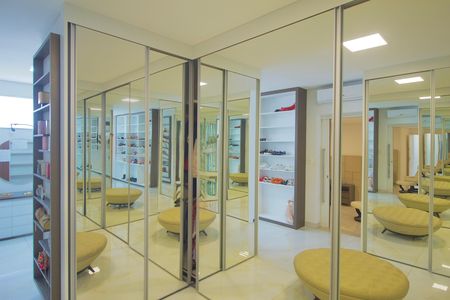 Apartamento para alugar com 320m², 4 quartos e 2 vagasCloset da Suite 1