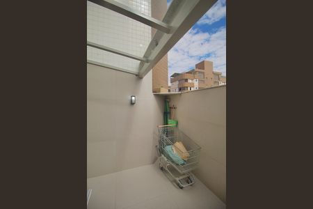 Área de Serviço de apartamento para alugar com 4 quartos, 320m² em Castelo, Belo Horizonte