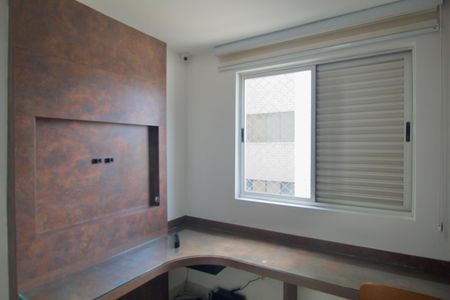 Apartamento para alugar com 320m², 4 quartos e 2 vagasSemi-Suíte 2