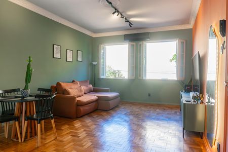 Apartamento à venda com 108m², 2 quartos e sem vaga