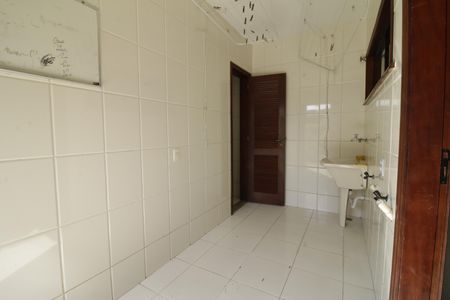 Casa de condomínio para alugar com 700m², 3 quartos e 2 vagasÁrea de Serviço