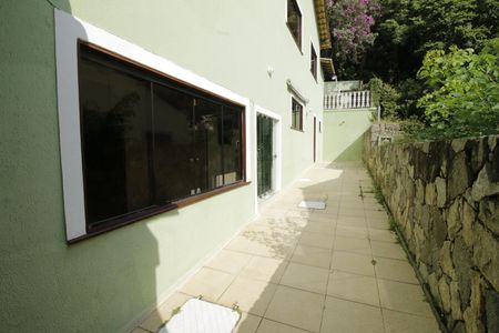 Casa de condomínio para alugar com 700m², 3 quartos e 2 vagasÁrea de Serviço externa 