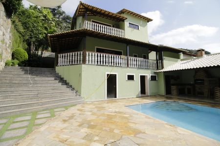 Casa de condomínio para alugar com 700m², 3 quartos e 2 vagasPiscina