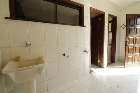 Casa de condomínio para alugar com 700m², 3 quartos e 2 vagasÁrea de Serviço