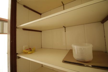 Casa de condomínio para alugar com 700m², 3 quartos e 2 vagasDespensa