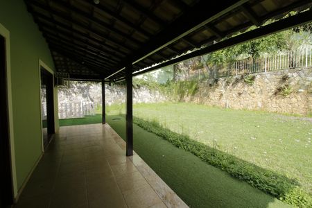 Casa de condomínio para alugar com 700m², 3 quartos e 2 vagasVaranda do quarto 1 e 2 