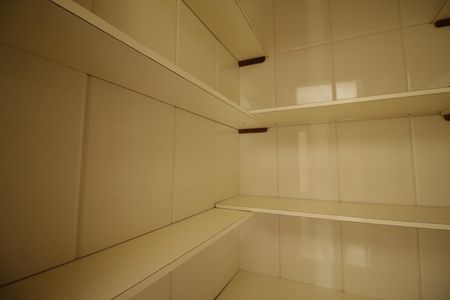 Casa de condomínio para alugar com 700m², 3 quartos e 2 vagasDespensa