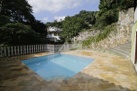 Casa de condomínio para alugar com 700m², 3 quartos e 2 vagasPiscina