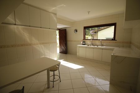 Cozinha de casa de condomínio para alugar com 3 quartos, 700m² em Jacarepaguá, Rio de Janeiro