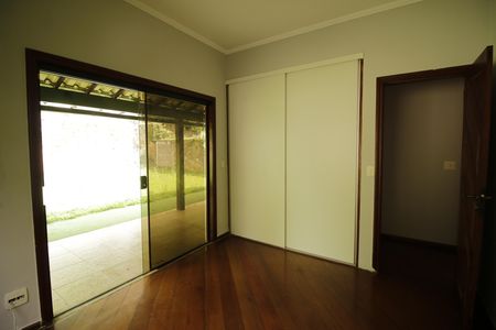 Casa de condomínio para alugar com 700m², 3 quartos e 2 vagasQuarto 2