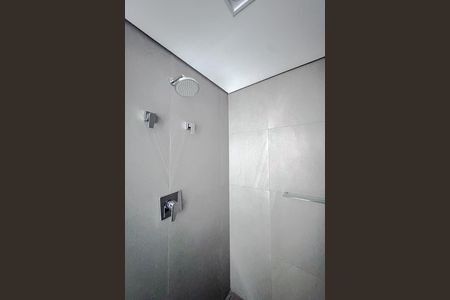Banheiro de apartamento para alugar com 1 quarto, 42m² em Jardim Analia Franco, São Paulo