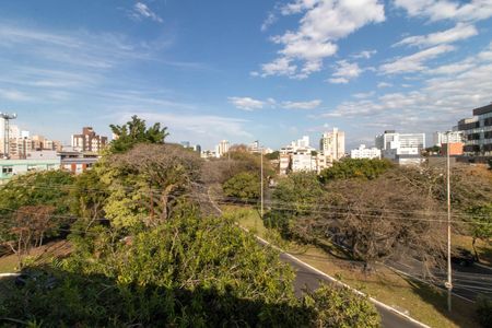 Apartamento à venda com 180m², 3 quartos e sem vaga Apartamento à venda com 180m², 3 quartos e sem vagaTerraço