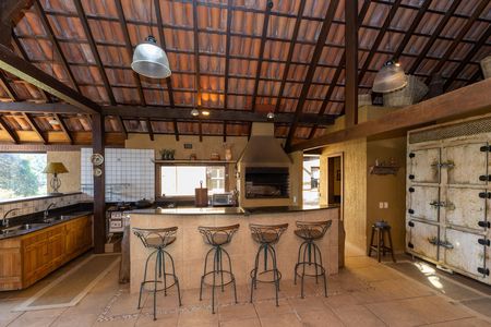 Casa de condomínio à venda com 400m², 4 quartos e 6 vagas Casa de condomínio à venda com 400m², 4 quartos e 6 vagasÁrea Externa