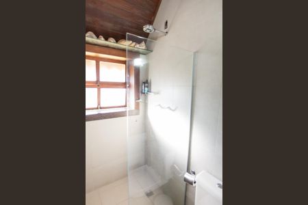 Casa de condomínio à venda com 400m², 4 quartos e 6 vagas Casa de condomínio à venda com 400m², 4 quartos e 6 vagasBanheiro Social