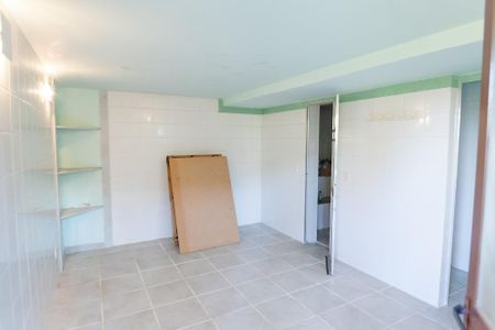 Casa de condomínio à venda com 400m², 4 quartos e 6 vagas Casa de condomínio à venda com 400m², 4 quartos e 6 vagasSaúna