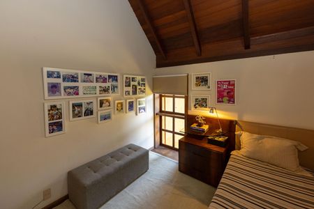 Casa de condomínio à venda com 400m², 4 quartos e 6 vagas Casa de condomínio à venda com 400m², 4 quartos e 6 vagasQuarto 2