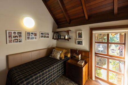 Casa de condomínio à venda com 400m², 4 quartos e 6 vagas Casa de condomínio à venda com 400m², 4 quartos e 6 vagasQuarto 3