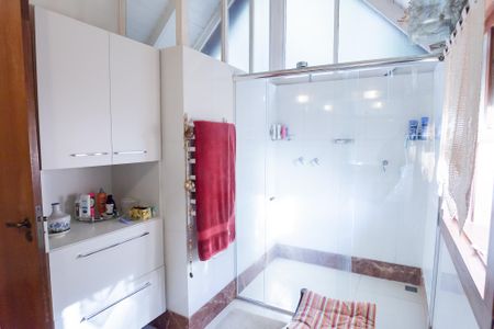Casa de condomínio à venda com 400m², 4 quartos e 6 vagas Casa de condomínio à venda com 400m², 4 quartos e 6 vagasBanheiro suite