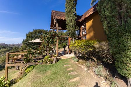 Quintal de casa de condomínio à venda com 4 quartos, 400m² em Vila D’el Rey, Nova Lima