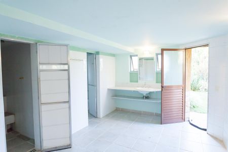 Casa de condomínio à venda com 400m², 4 quartos e 6 vagas Casa de condomínio à venda com 400m², 4 quartos e 6 vagasSaúna
