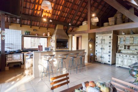 Casa de condomínio à venda com 400m², 4 quartos e 6 vagas Casa de condomínio à venda com 400m², 4 quartos e 6 vagasChurrasqueira