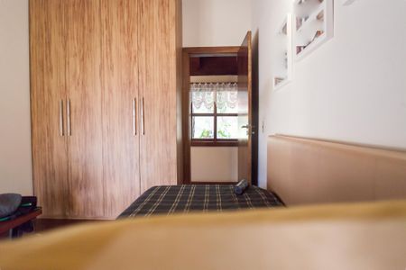 Casa de condomínio à venda com 400m², 4 quartos e 6 vagas Casa de condomínio à venda com 400m², 4 quartos e 6 vagasquarto 2
