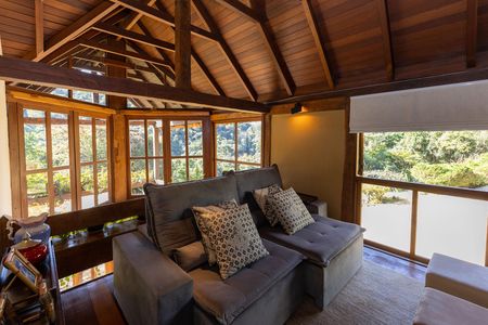 Sala de TV de casa de condomínio à venda com 4 quartos, 400m² em Vila D’el Rey, Nova Lima