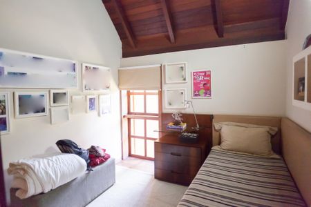 Casa de condomínio à venda com 400m², 4 quartos e 6 vagas Casa de condomínio à venda com 400m², 4 quartos e 6 vagasquarto 3